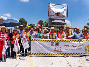 MUNICIPAL Y AYUNTAMIENTO DE APIZACO ENTREGAN APOYOS A FAMILIAS EN SITUACIÓN VULNERABLE