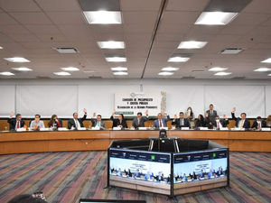 APRUEBAN EN COMISIÓN DICTAMEN DEL PPEF 2022, LO TURNAN A LA MESA DIRECTIVA