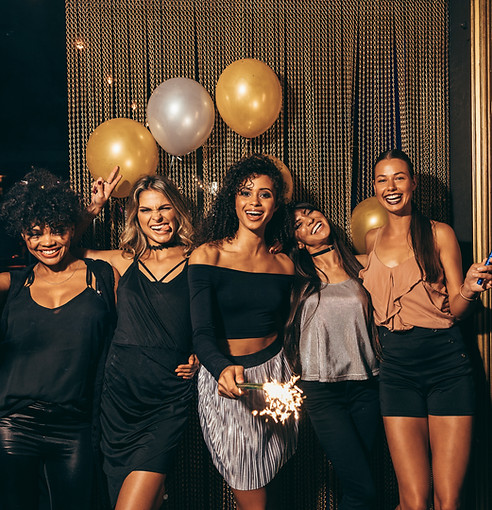 Photo de groupe lors d'une fête