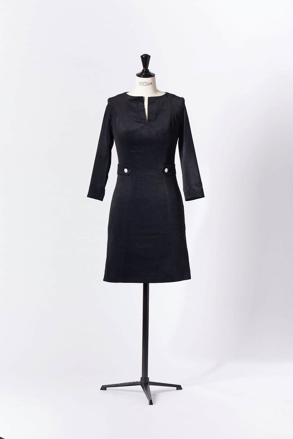 schwarz-Kleid-Maßschneider-Amin-Mayel