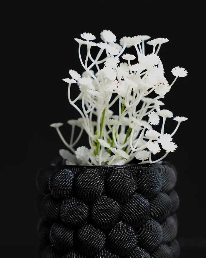 Thumbnail: Vase with flowers