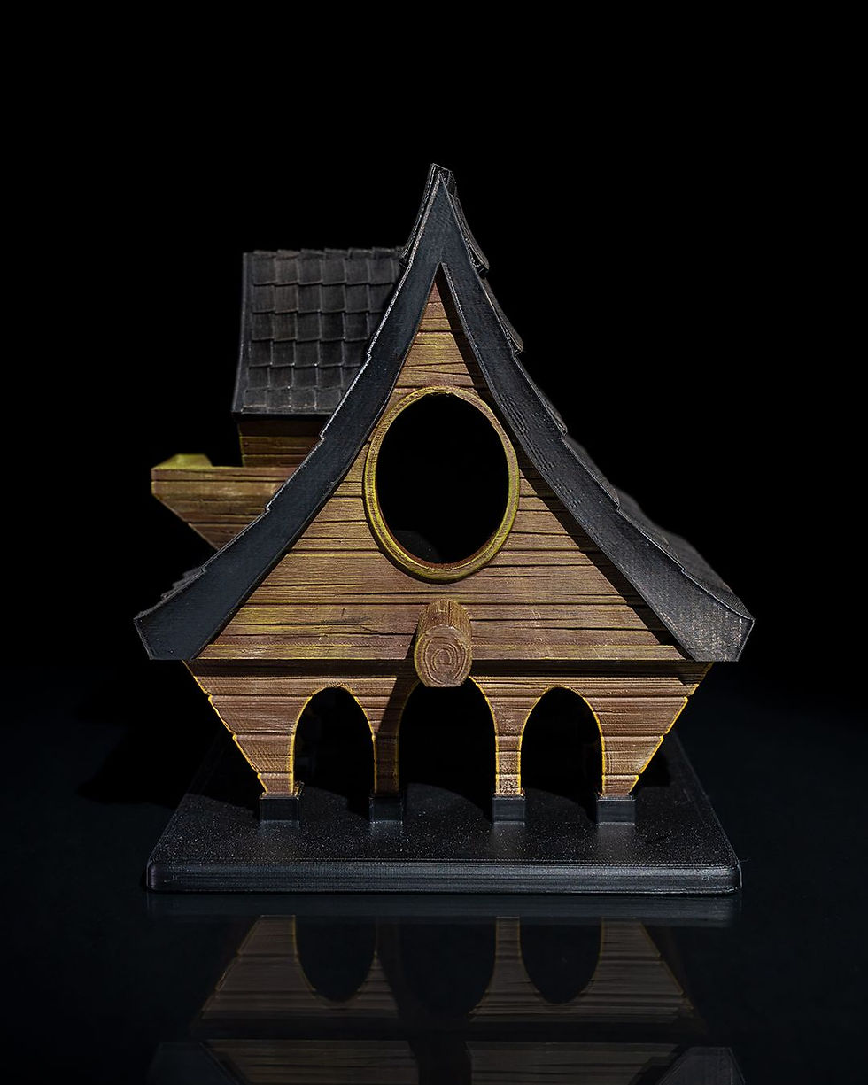 Thumbnail: Front view of bird's house