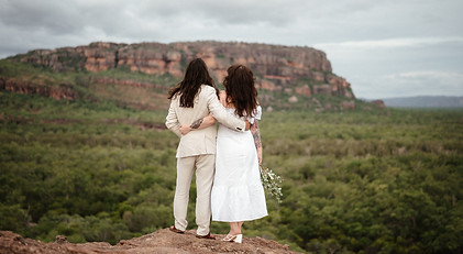 Wayne Maggs and his wife at Nawurlandja Lookout, Northern Territory, during their intimate elopement photoshoot.