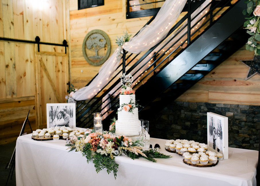 Wedding Venue The Barn At Wall's Pond Elkin