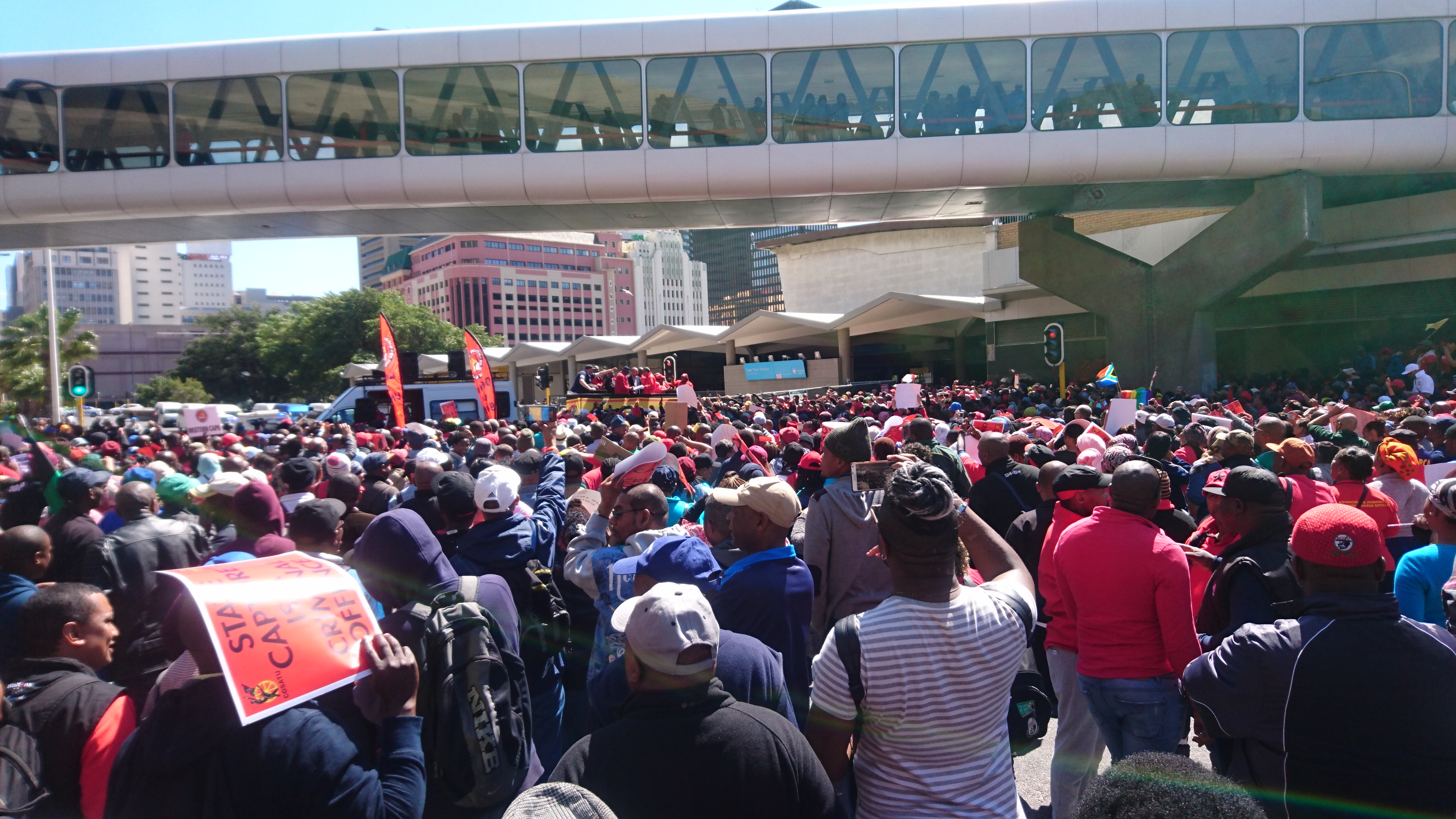 South Africa's COSATU Backs Communists Alongside ANC