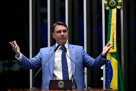 R$1.4bn betting probe shadows Flávio Bolsonaro after Lula's ban