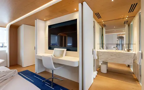 EH² yacht for charter