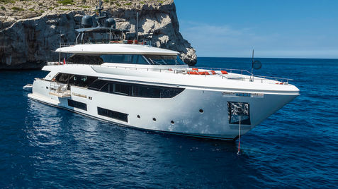 Custom Line Navetta 33 yacht for sale