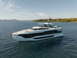 BK Yacht for Charter - AZIMUT Grande 26M