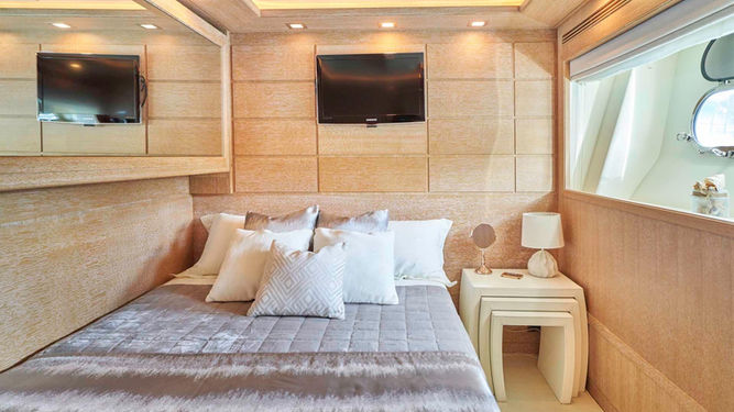 ACCEPTUS Yacht for charter