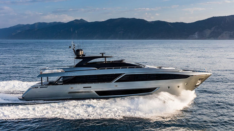 DON'T WORRY Yacht for Charter - RIVA 110 Dolcevita