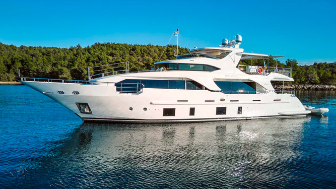 Ocean Drive Yacht for Charter