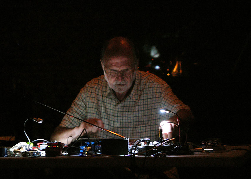 keith-solo-at-stone-amplify2011-color_orig.jpg