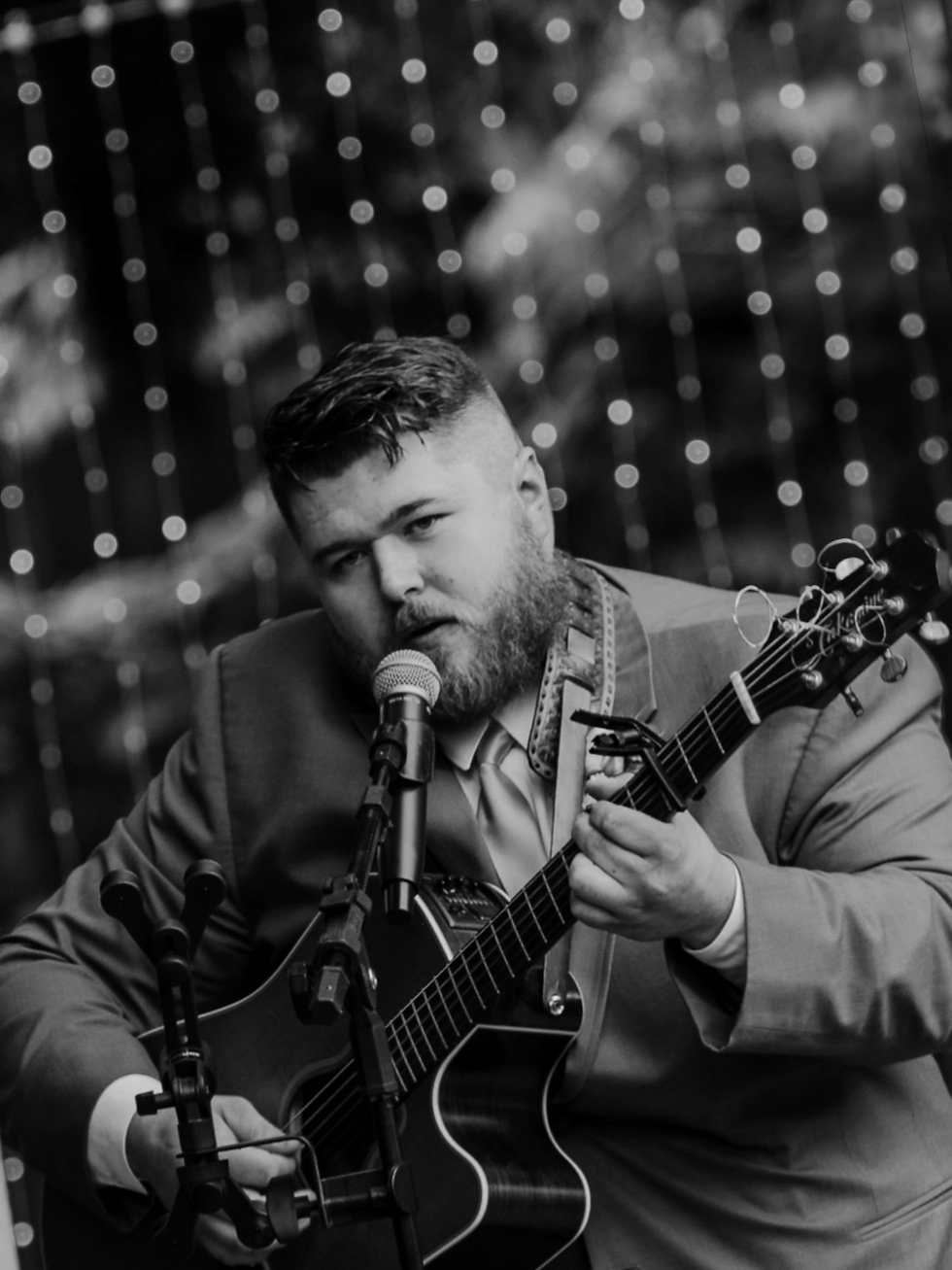 Dakota Plays Dusted Valley Wine Bar