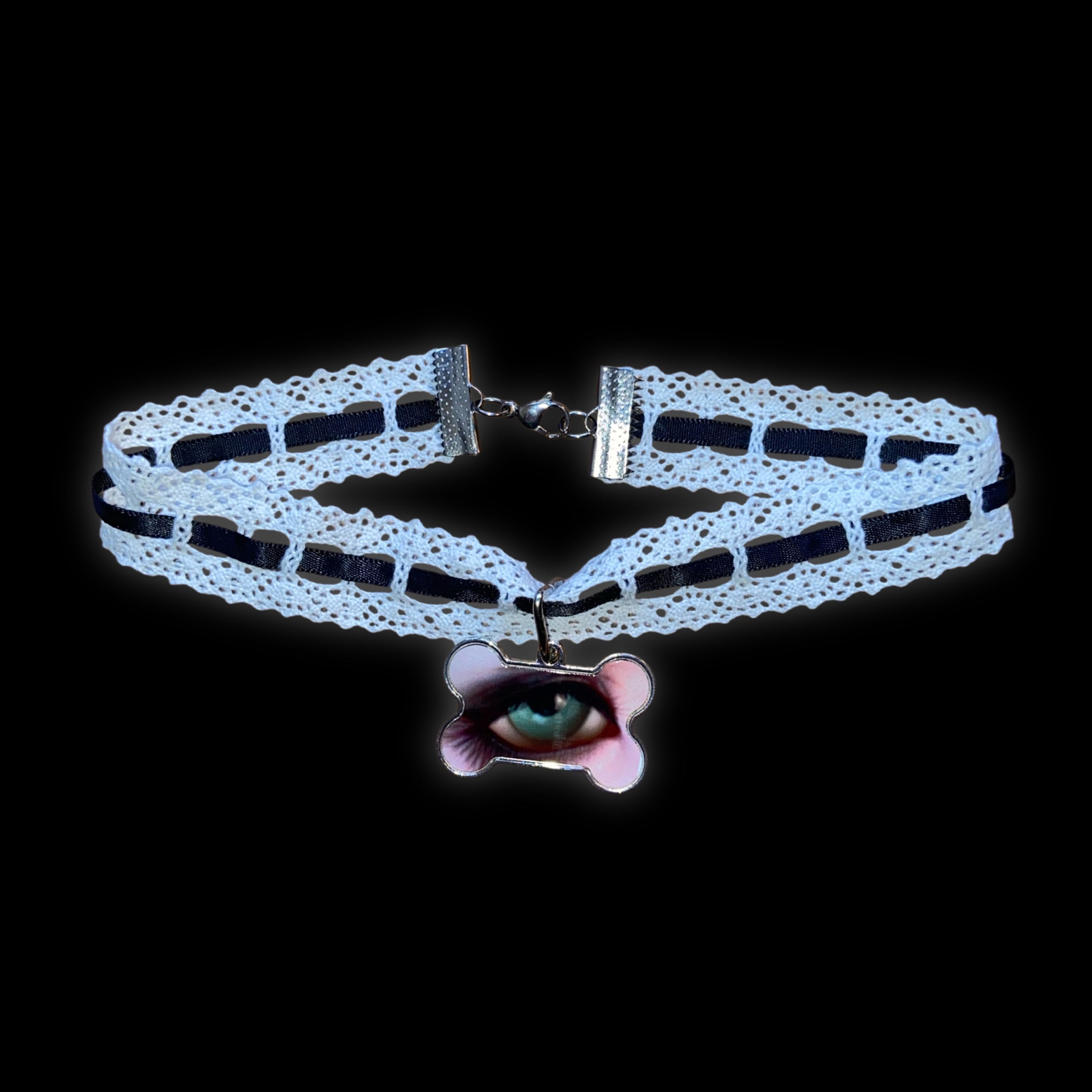 Doll bones choker
