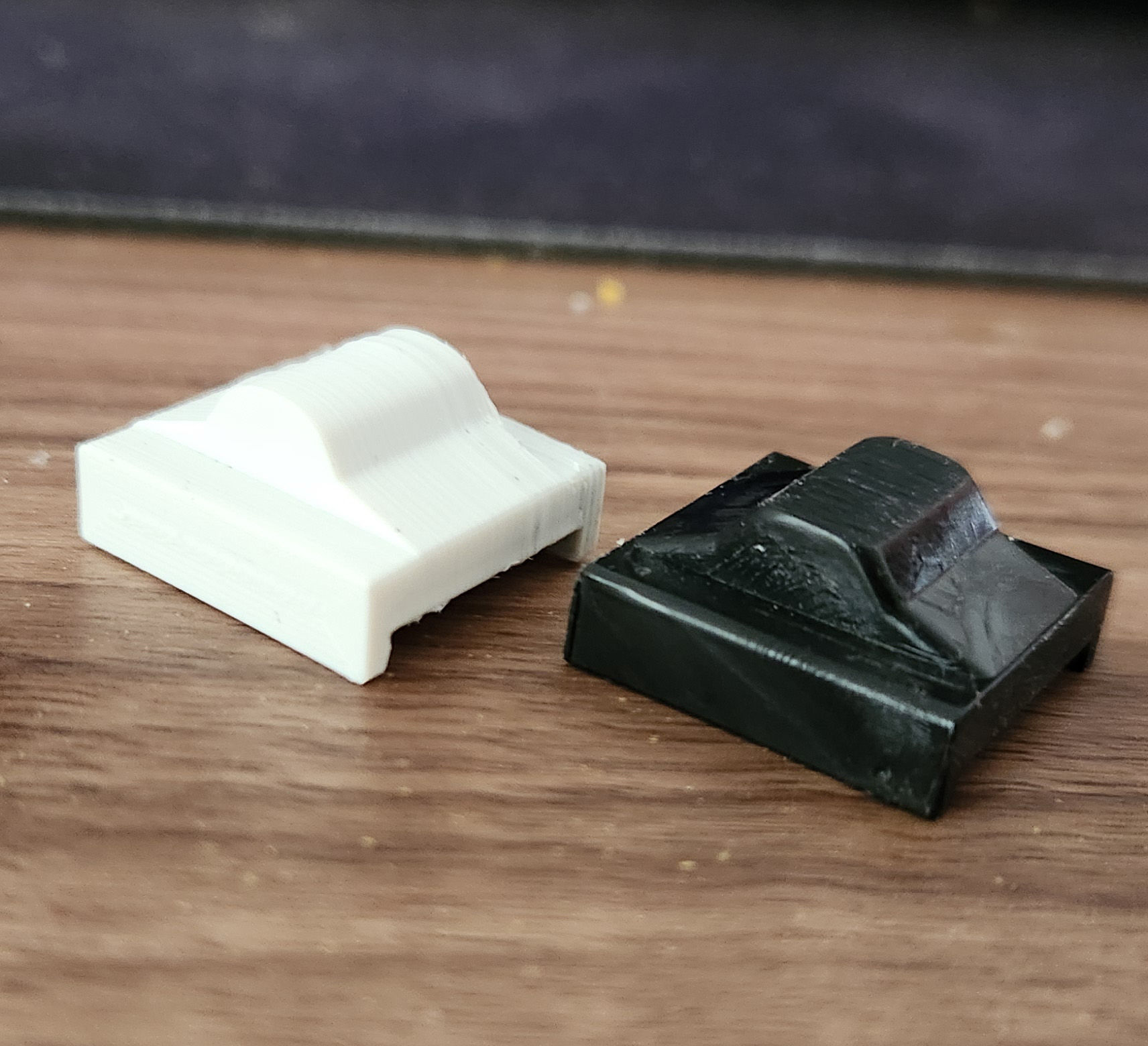 SUZUKI GRAND VITARA JIMNY 98-2005 DOOR DETENT STOPPER DOOR STOP 81810 - 65D00