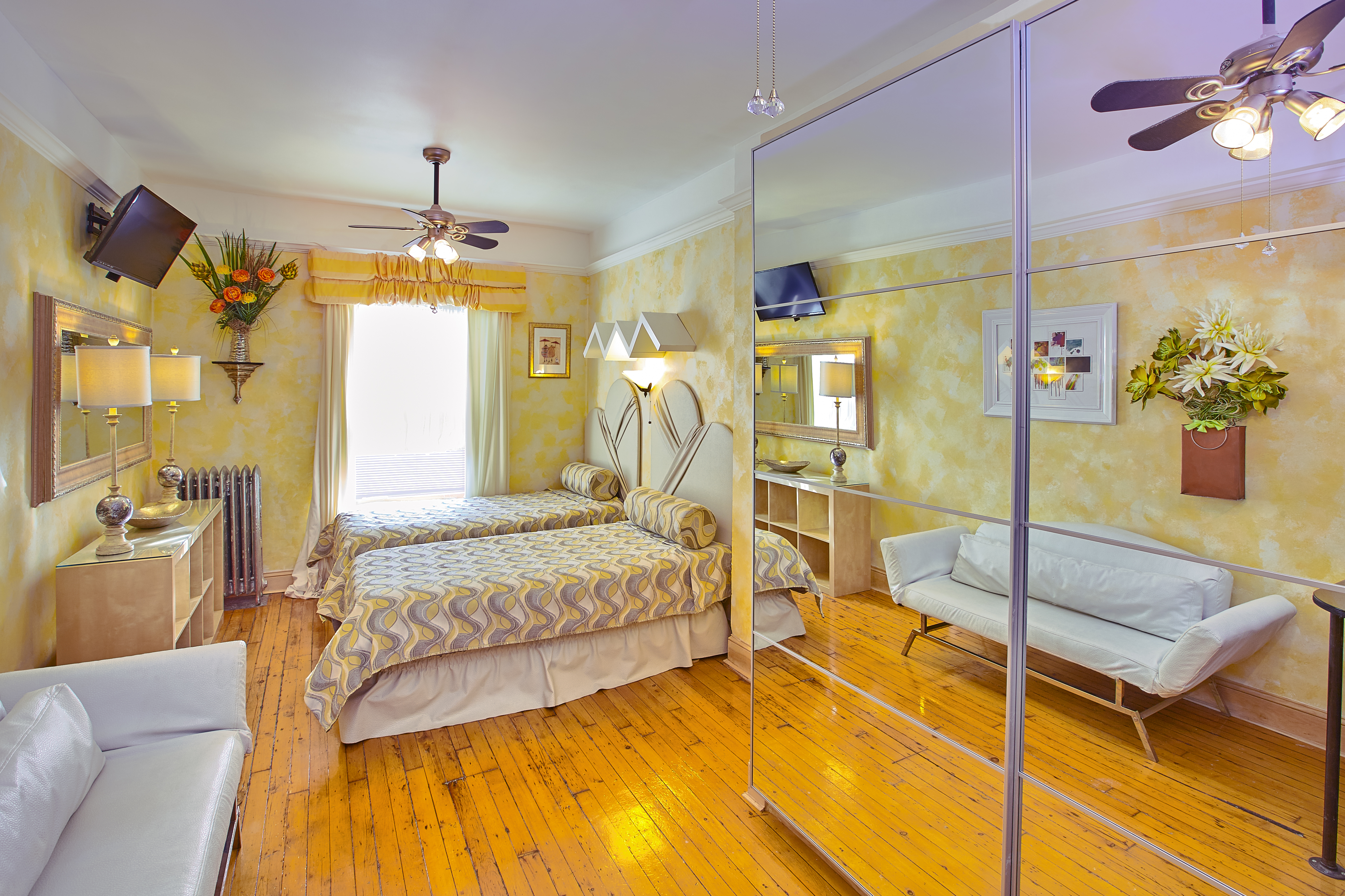 The International Cozy Inn | Boutique New York Hotel Suites with
