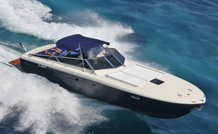 Location de bateau ITAMA 38 SPORTLINE à Saint Tropez, STYS