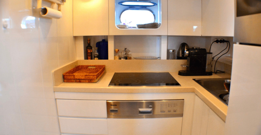 Location de bateau LEOPARD 23 SPORT à Saint Tropez, STYS
