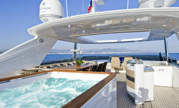 PRINCESS 95 yacht charter in Saint Tropez, STYS