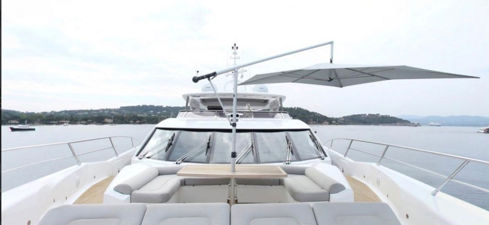 Location de yacht SUNSEEKER 115 à Saint Tropez, STYS