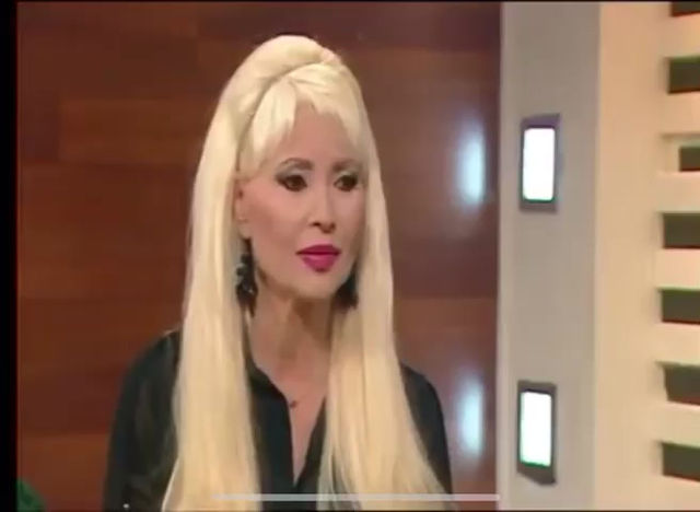 "לא רק בלונדינית" חוזר לתודעה בעקבות הצגה חדשה - אל וודס שלנו, פנינה רוזנבלום בריאיון באולפן קונטנטו