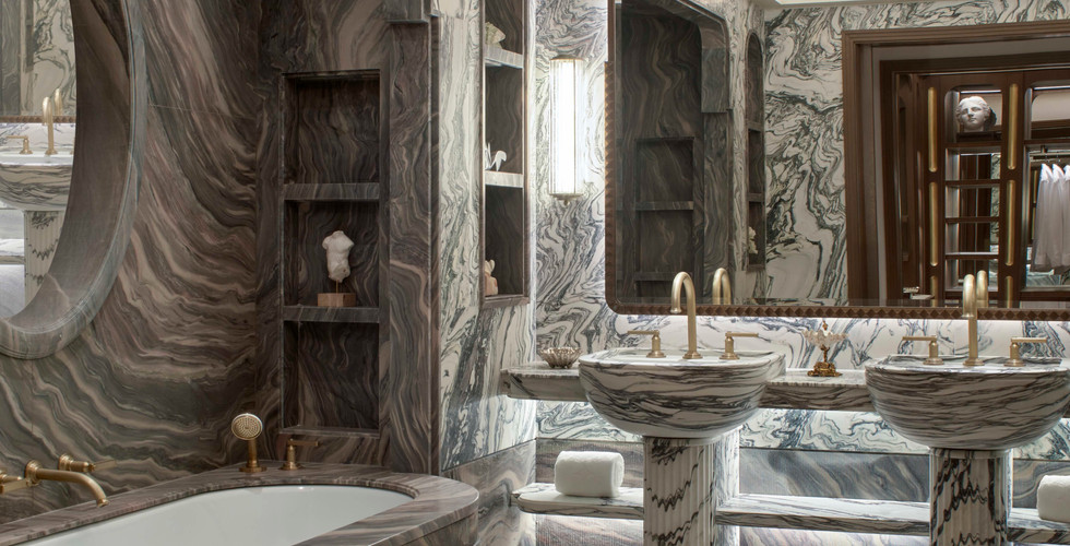 image of a Suite Bathroom, image courtesy of Orient Express Venezia, Giulio Ghirardi