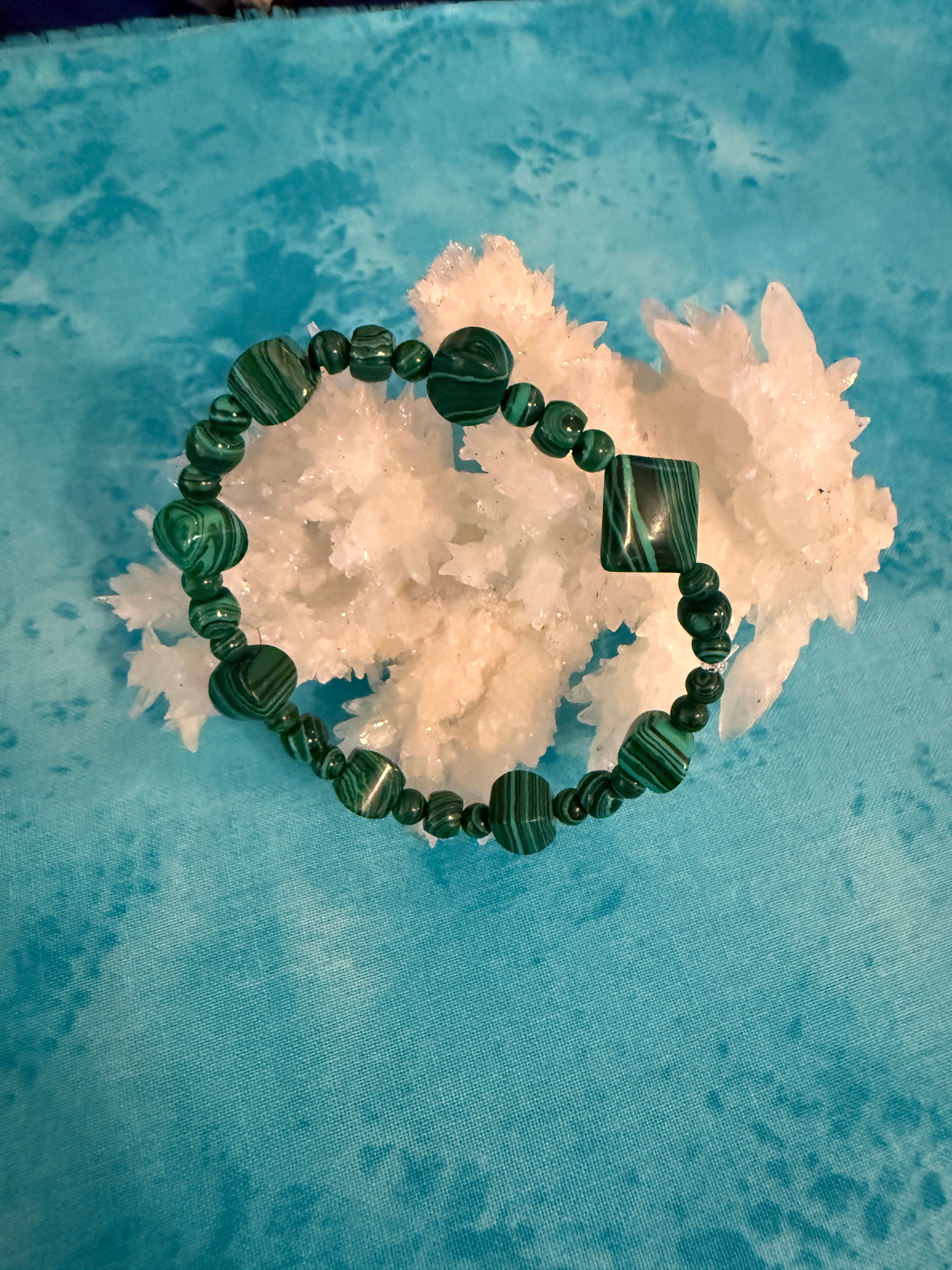 B 14 - Malachite 7" bracelet