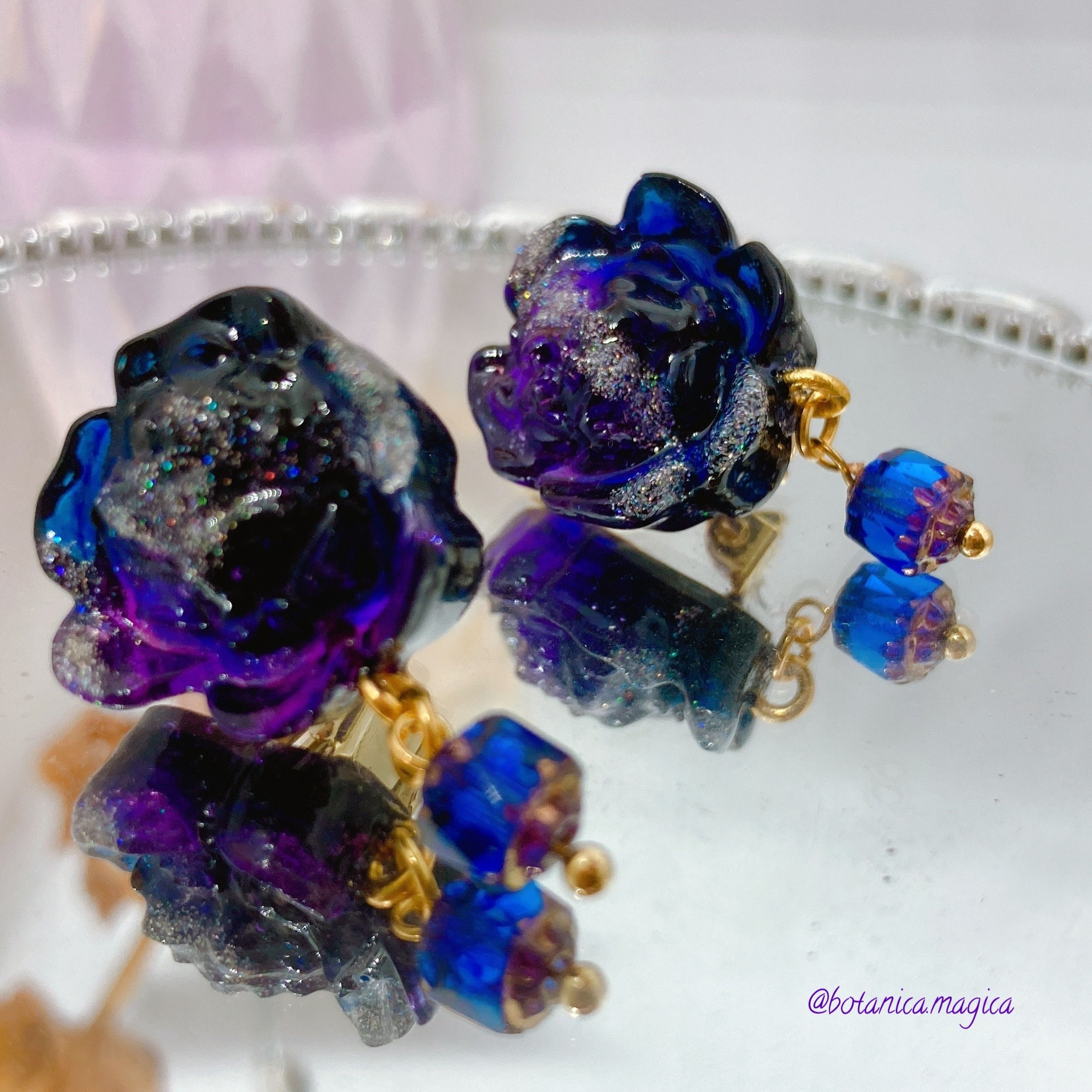 宇宙上的花朵配捷克珠耳夾