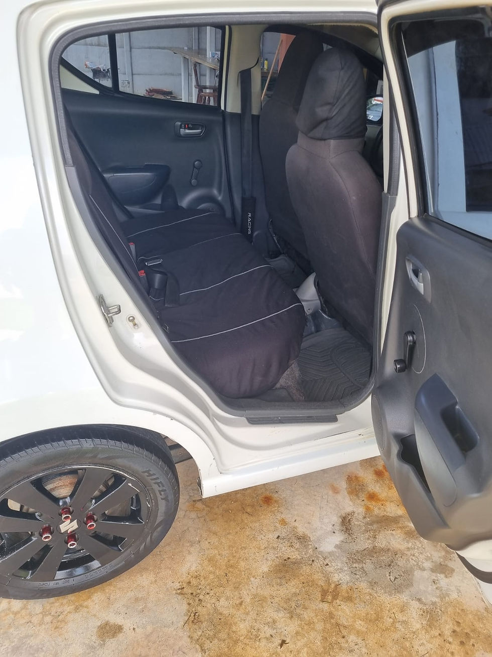 Miniatura: Suzuki Celerio 2011