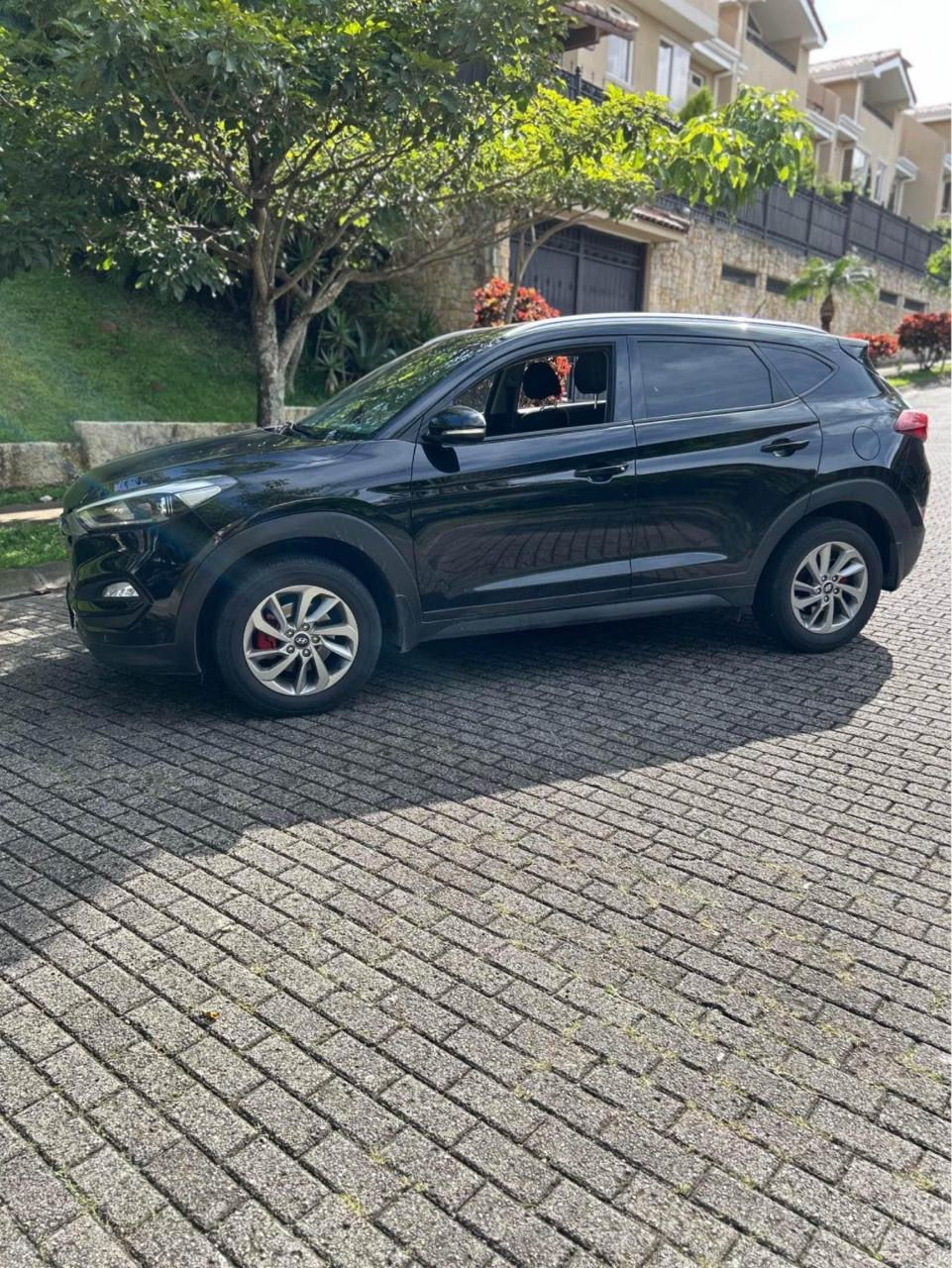 Miniatura: Hyundai Tucson 2016