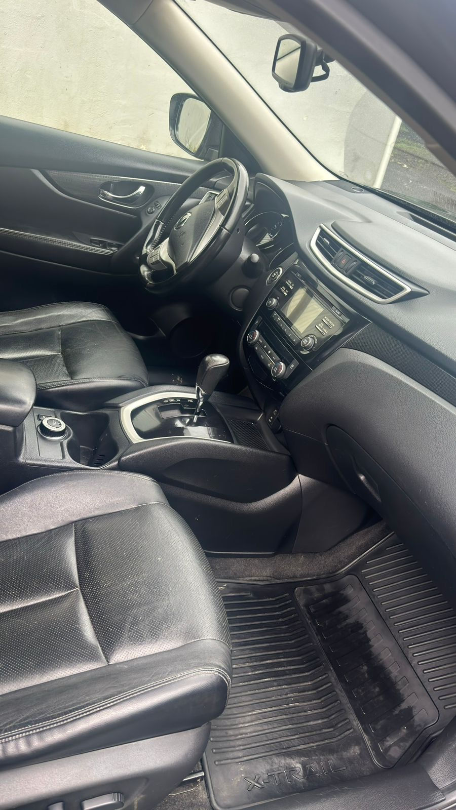 Miniatura: Nissan X-trail 2016