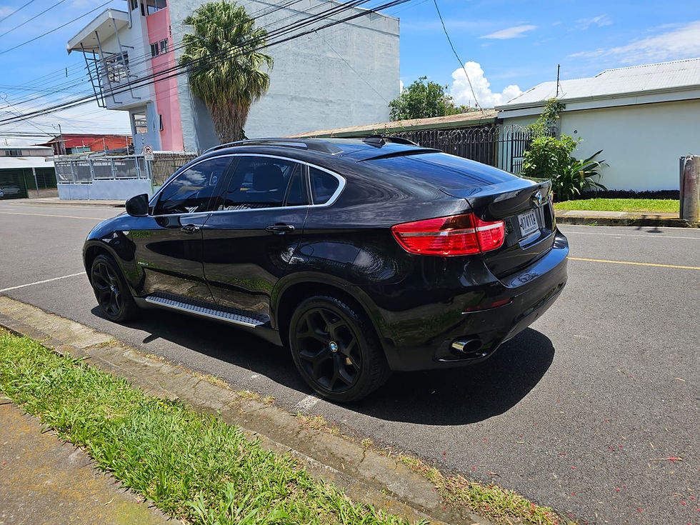 Miniatura: BMW X6 2011