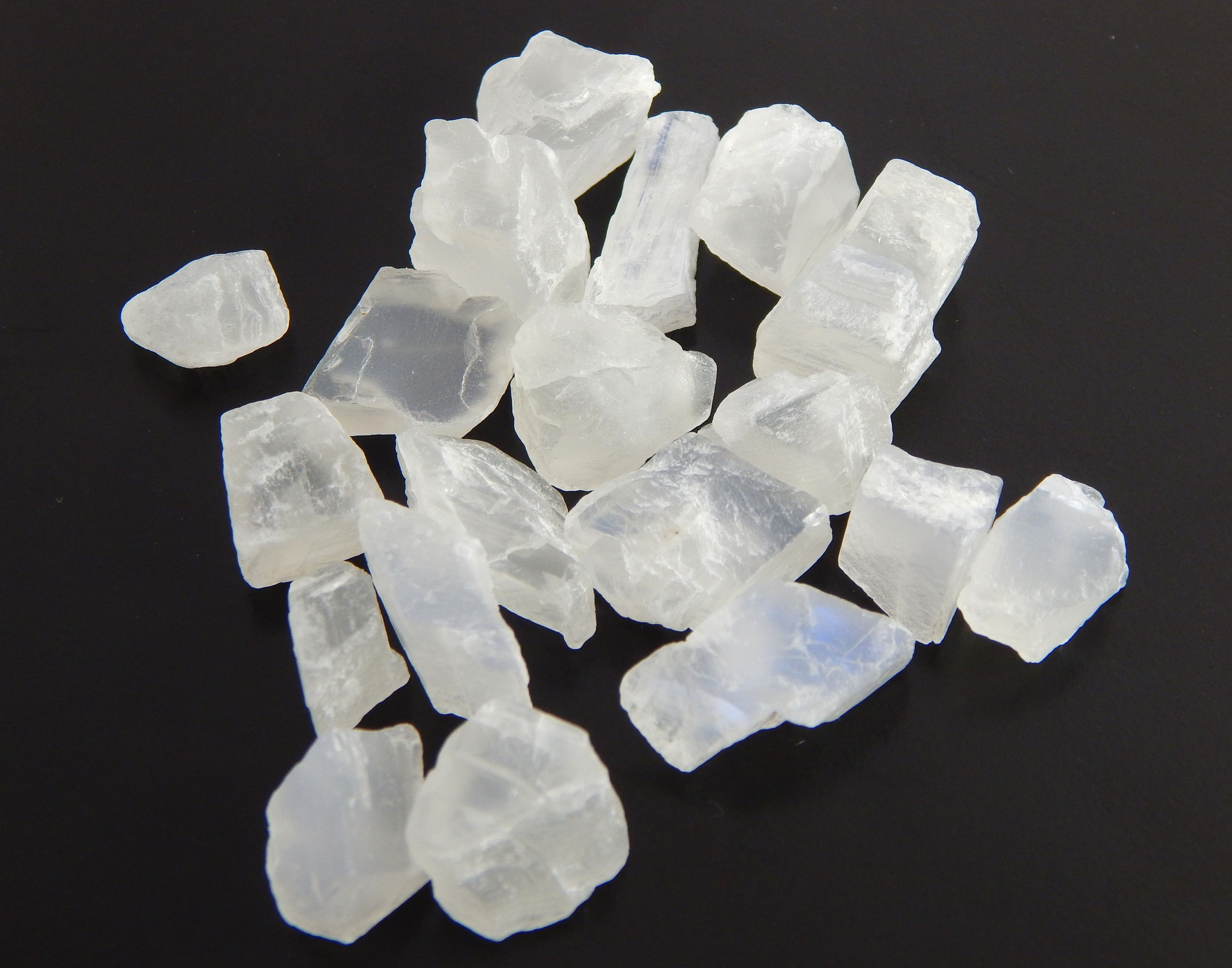 Moonstone Rough parcel 20.17g (21p)