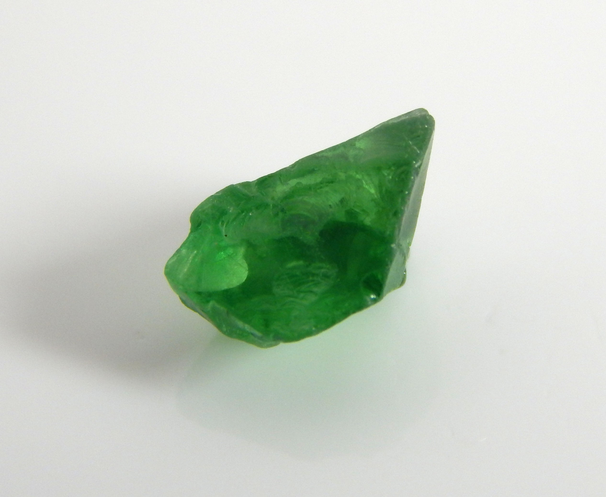 Tsavorite Garnet facet rough 0.28g (1584p)