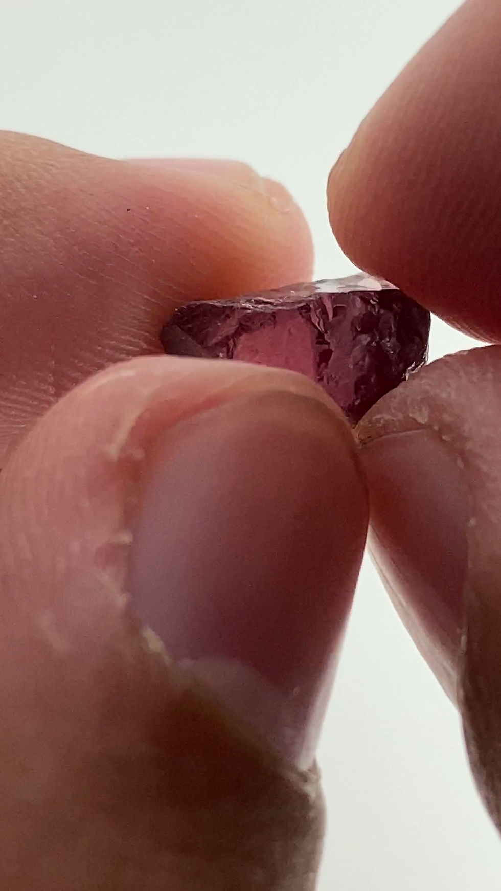 Thumbnail: Zircon Facet Rough 1.91g (380p)