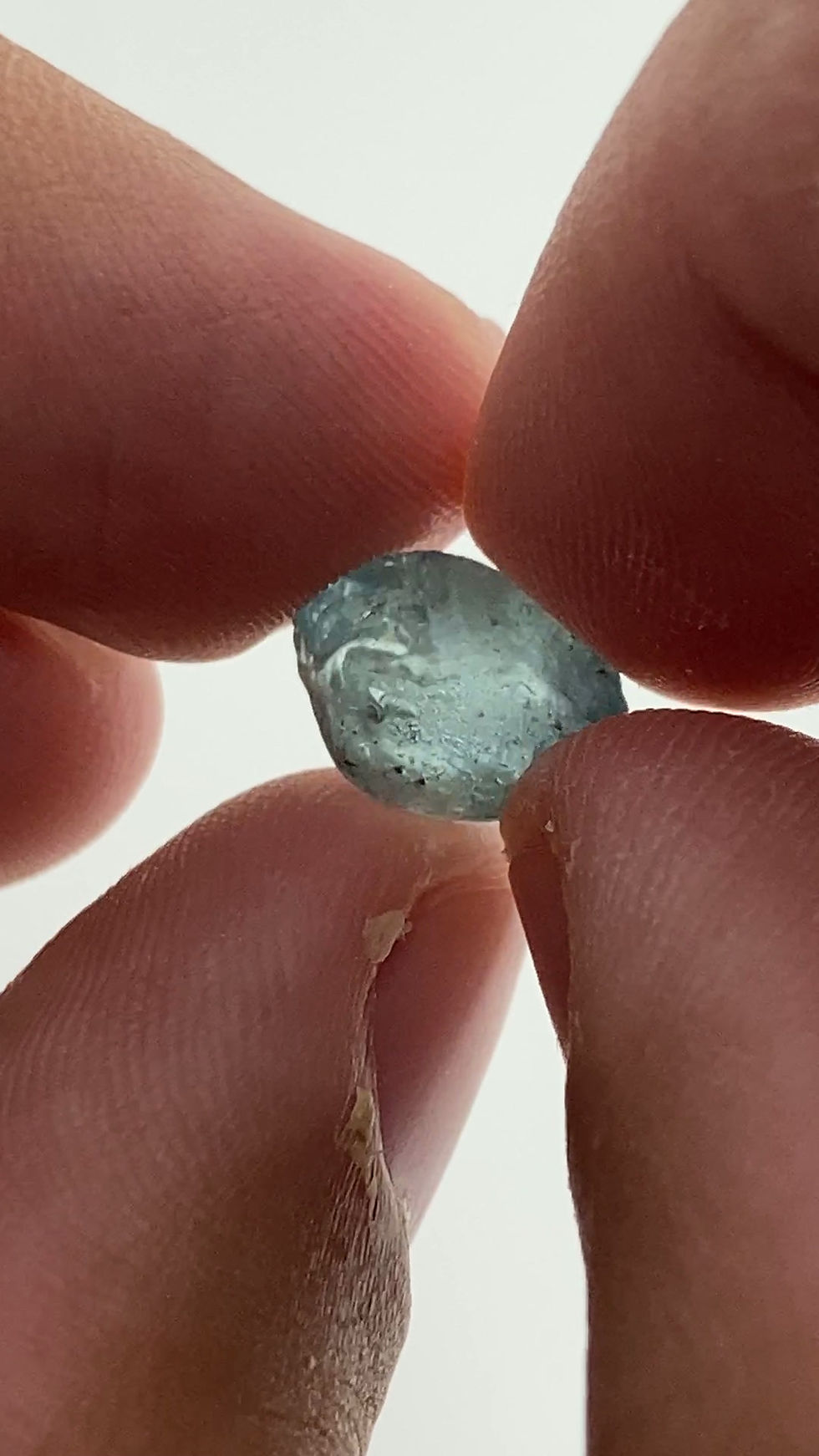 Thumbnail: Blue Zircon facet rough 1g (366p)