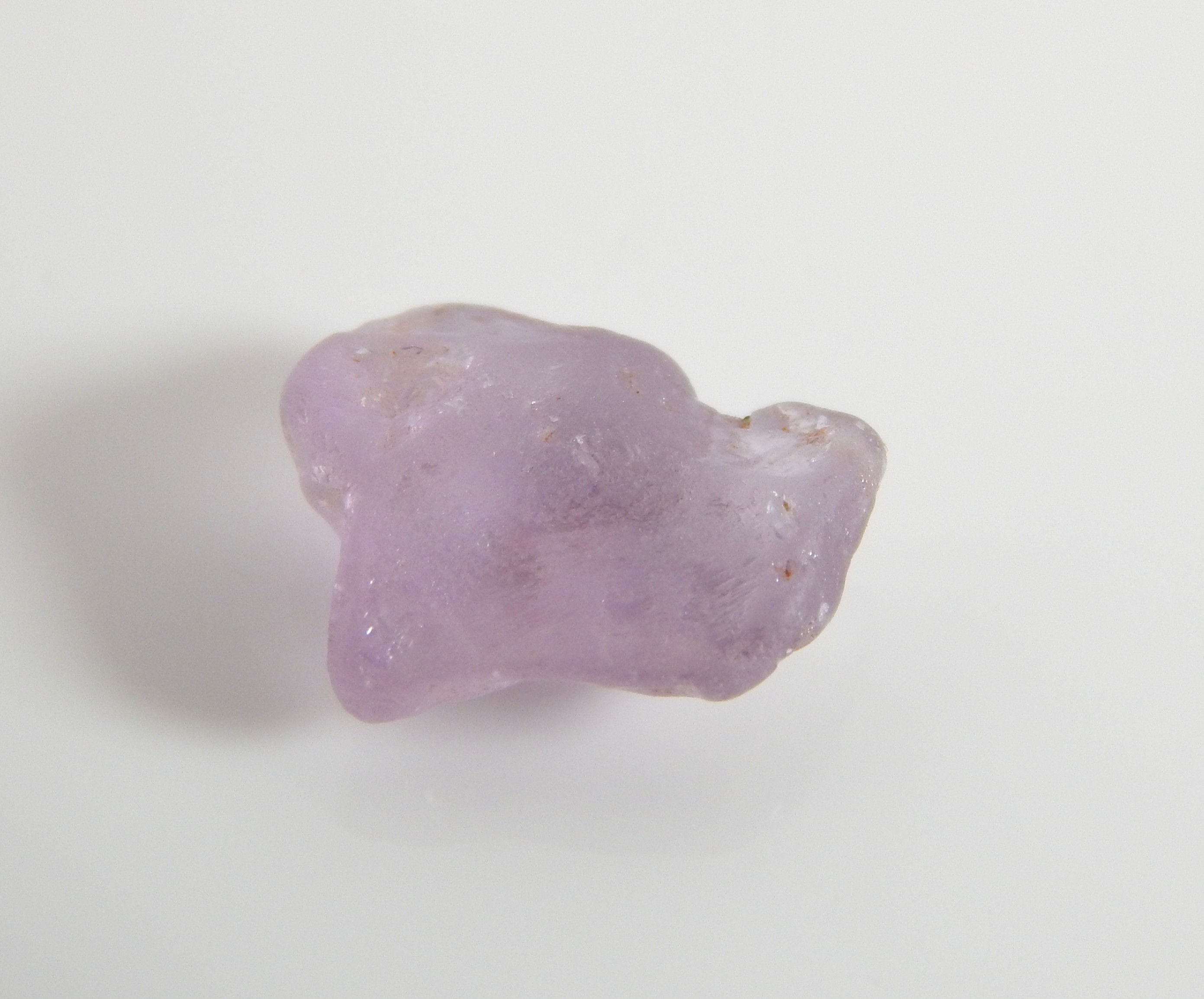 Purple Sapphire facet rough 0.40g (1733p)
