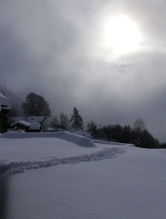 Laggiù, il  paese