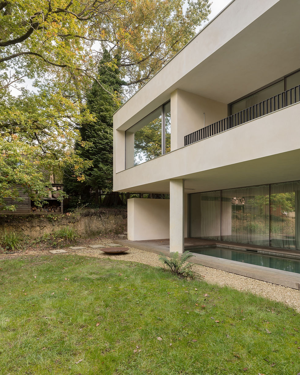 courtyard house floating corner