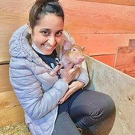 LORENA, VETERINARY ASSISTANT