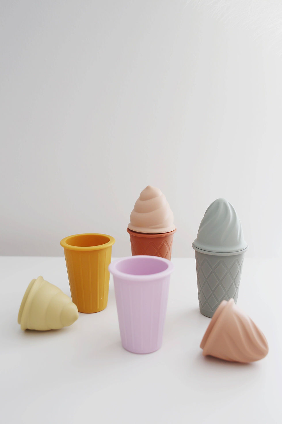 Thumbnail: Retro Silicone Ice Cream Beach Set
