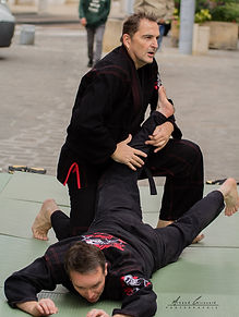 70429206_887540344963068_206097838956871