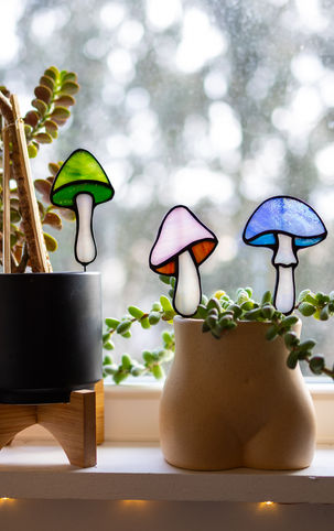 mushroom plant stakes