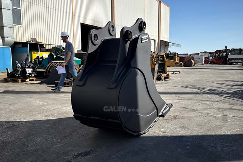 Hitachi ZX670 Long Reach Boom-Arm Bucket