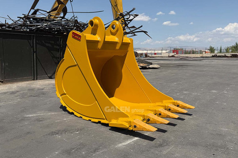 Komatsu PC210 General Purpose Bucket