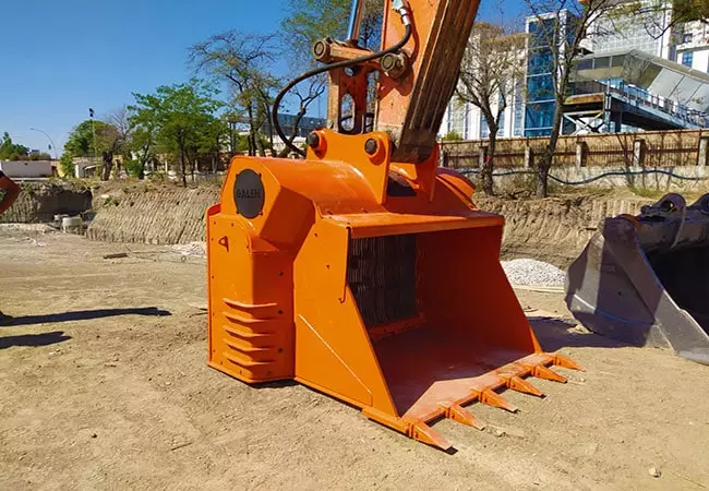 Screener Crusher Bucket