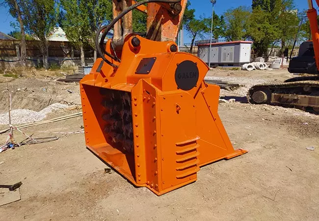 Screener Crusher Bucket