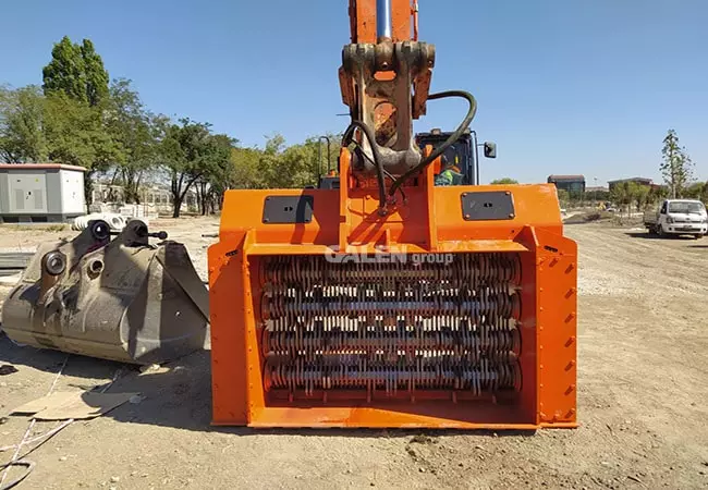 Screener Crusher Bucket