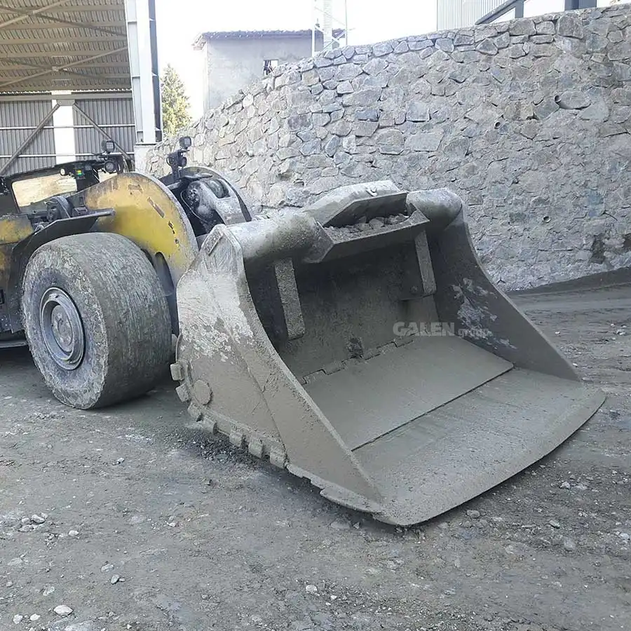 Push Blade Bucket